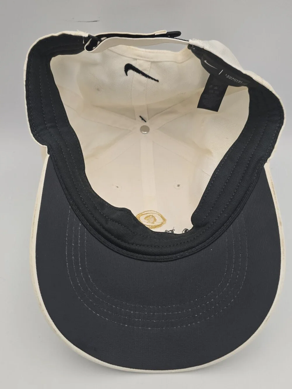 Nike Legacy91 Dri-Fit Ceasers Entertainment Cream Adjustable Hat